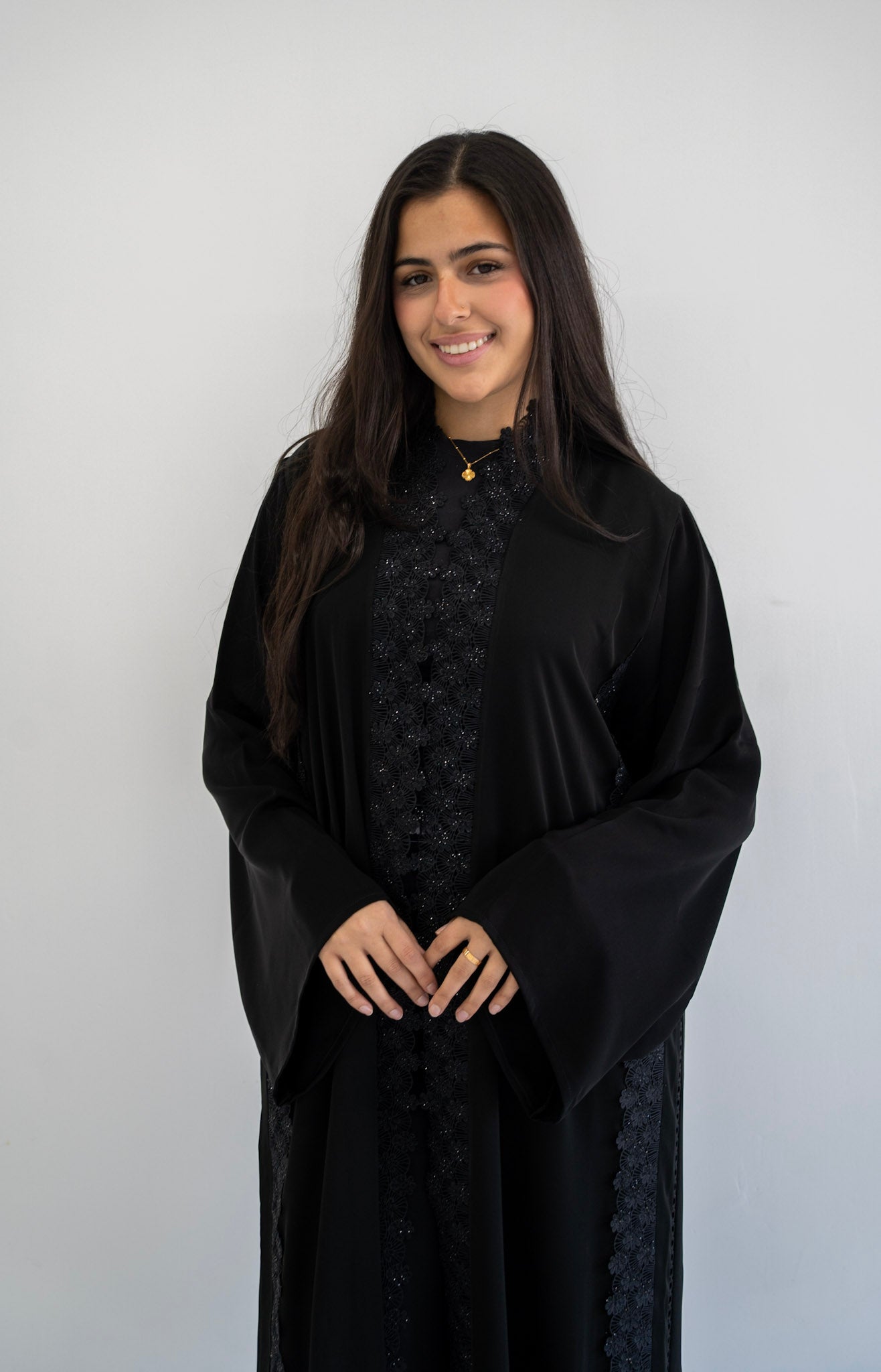 Noir Lace Essence Abaya