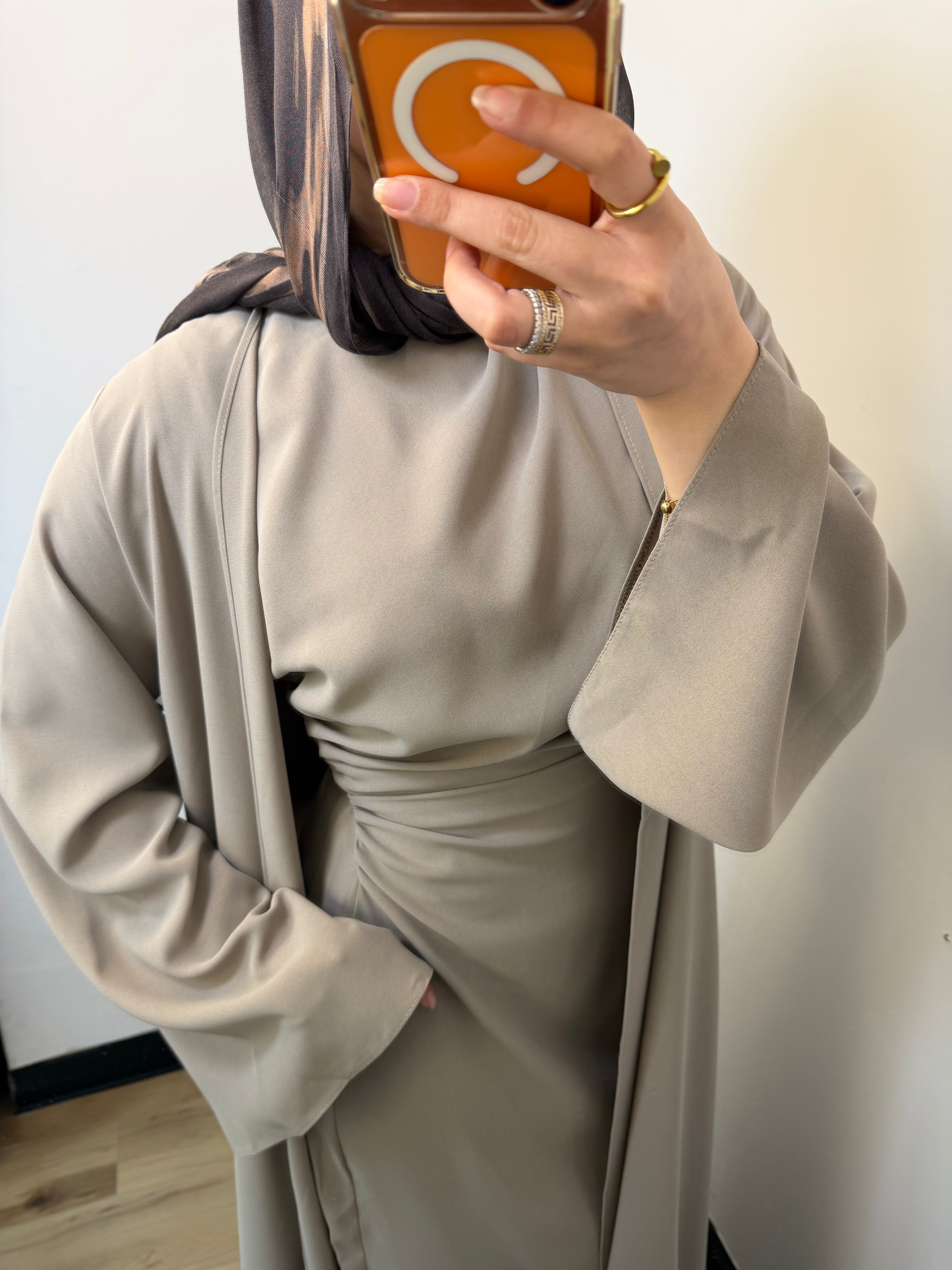 Nayla Abaya