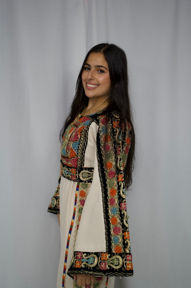 Yasmine Thobe Beige