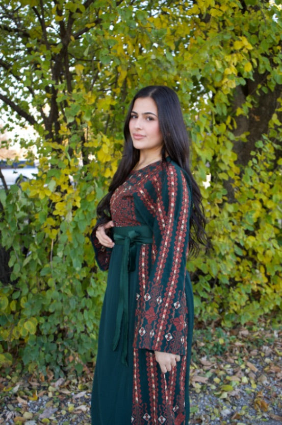 Yara Green and Red Thobe Green