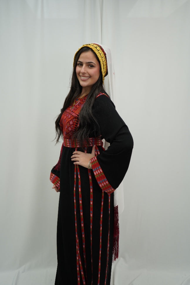 Yusra Thobe Black