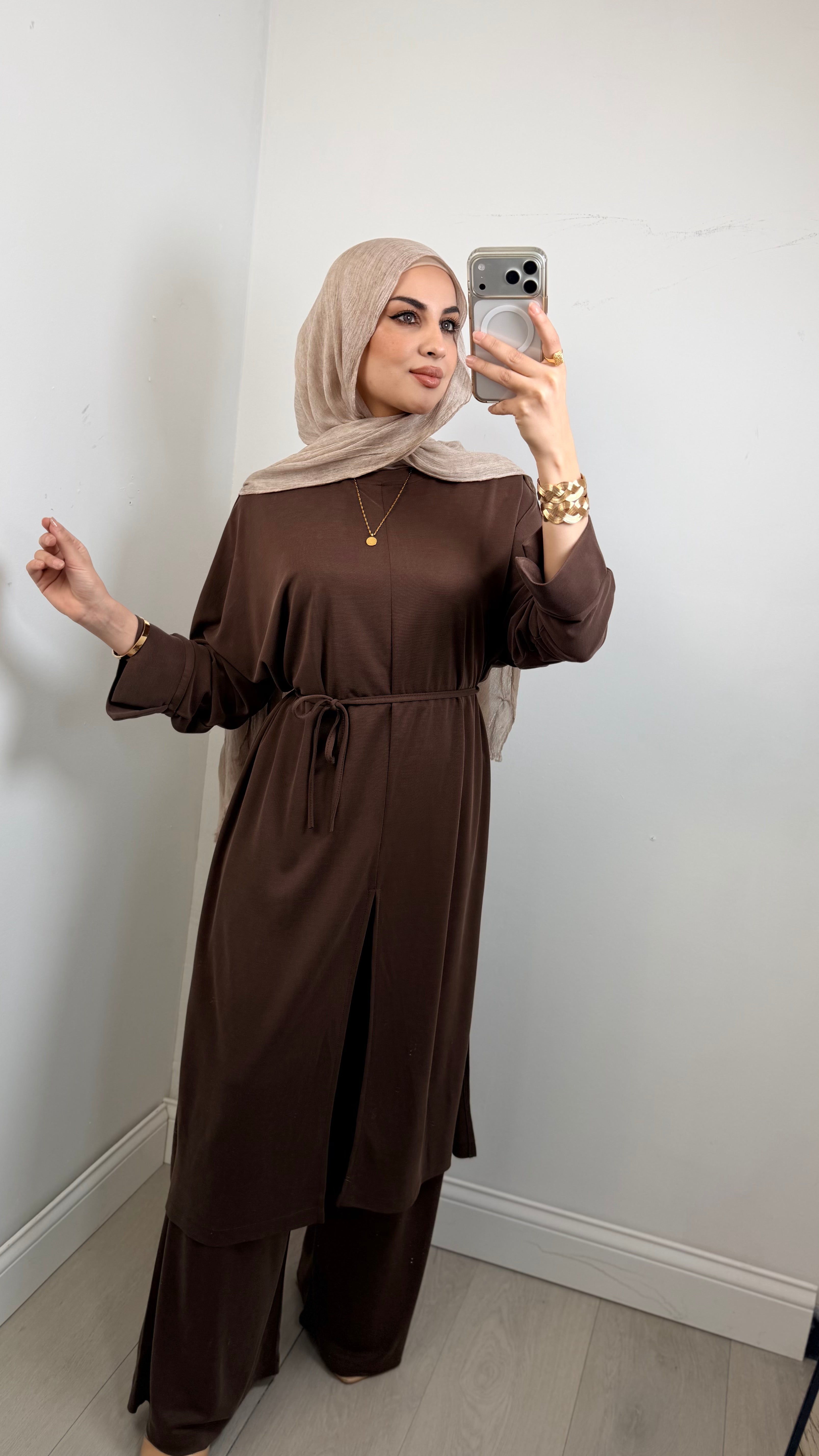 Yasmin Co-Ord Set in Dark Chocolate with drawstring