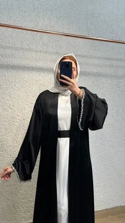 Nadira Abaya