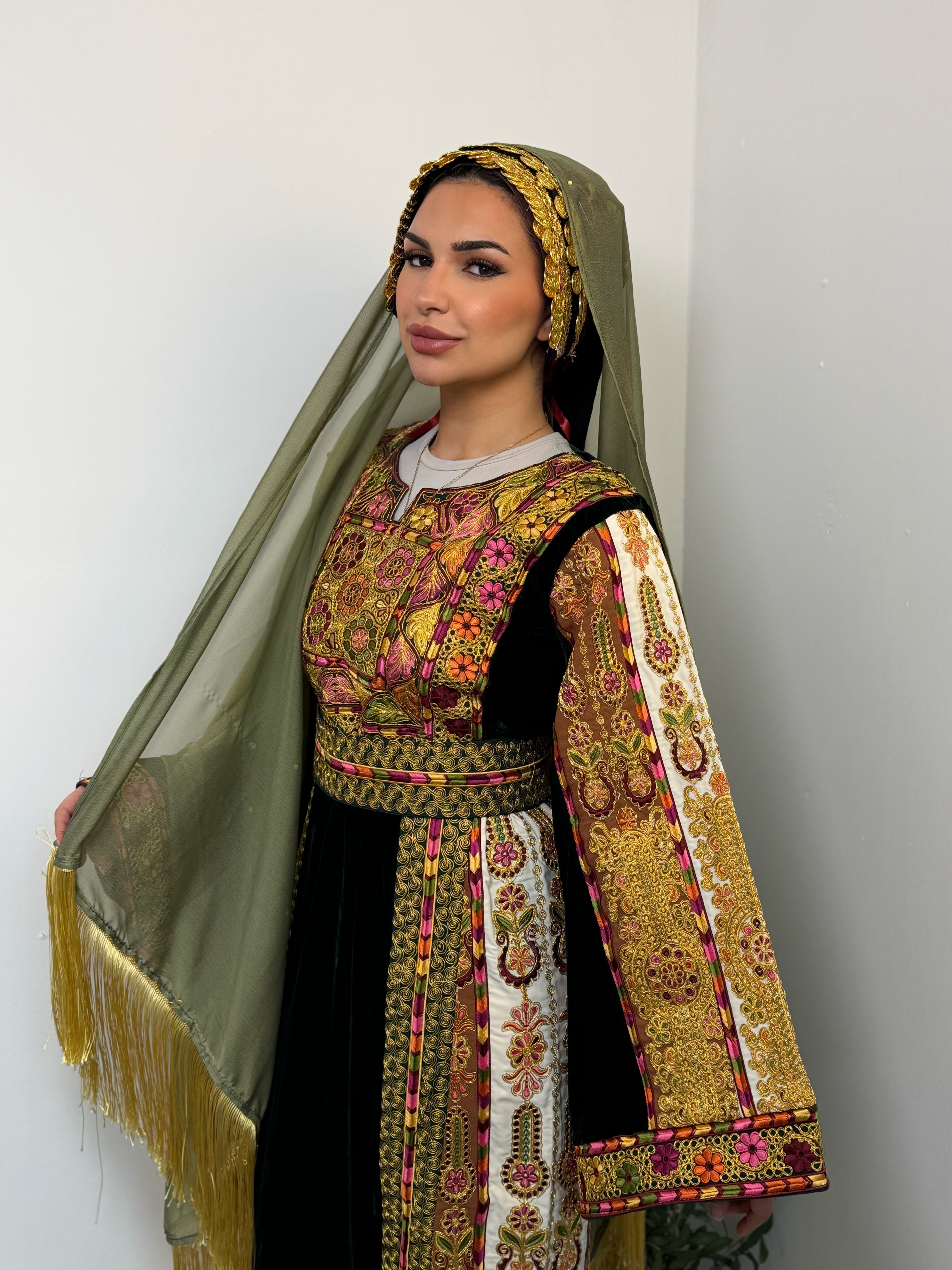 Mariam Olive Embroidered Thobe