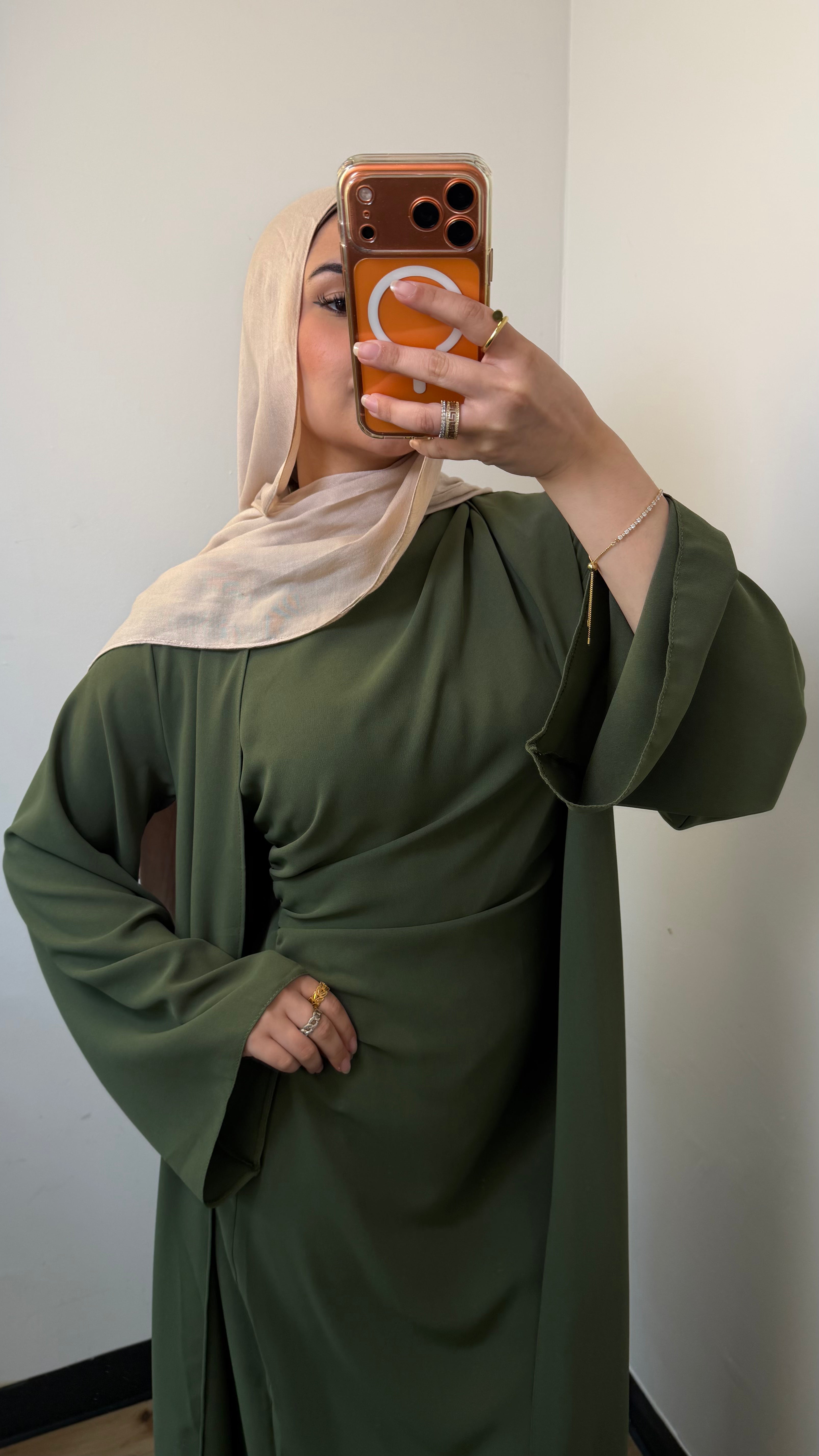 Nayla Abaya