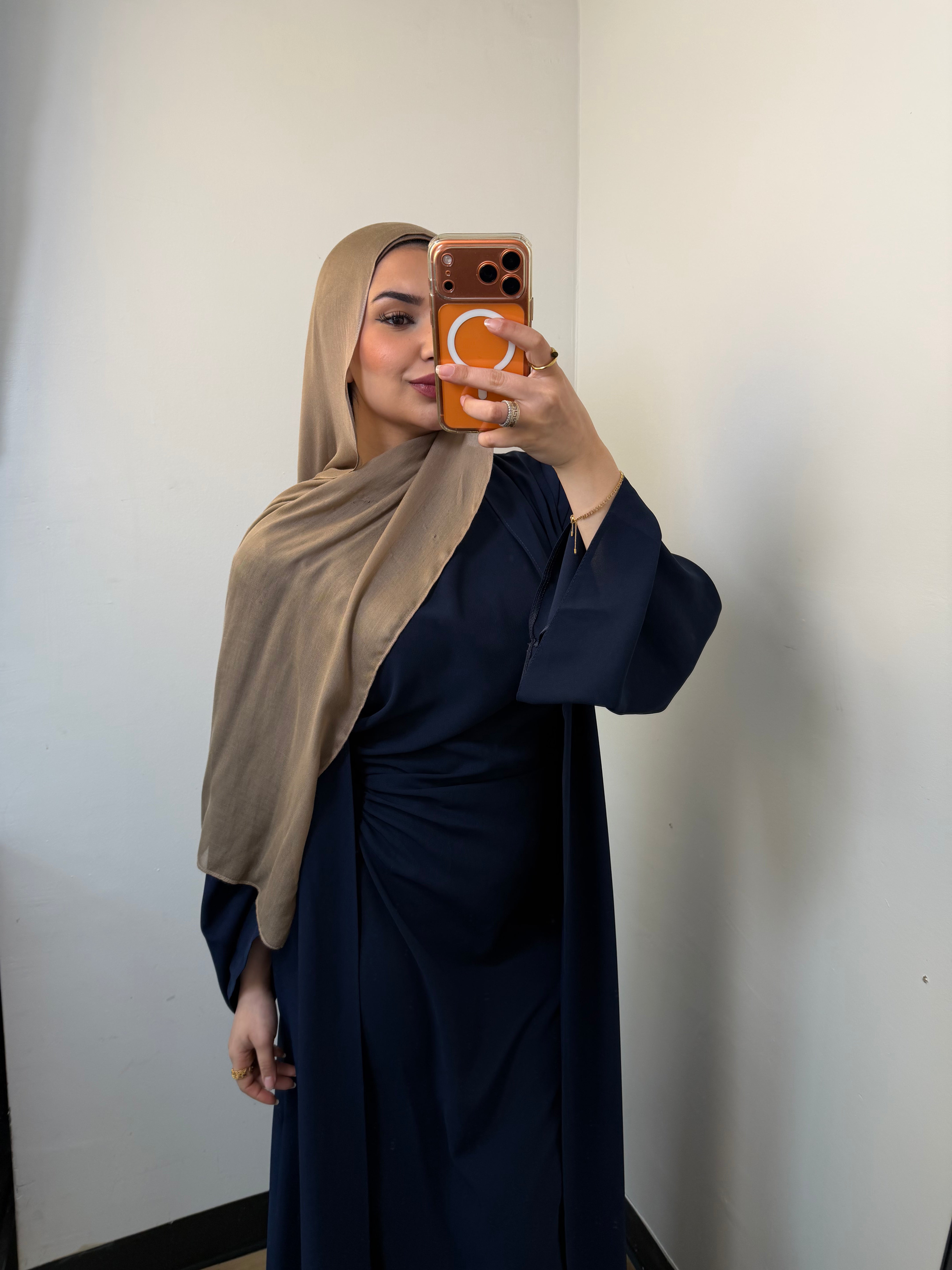 Nayla Abaya