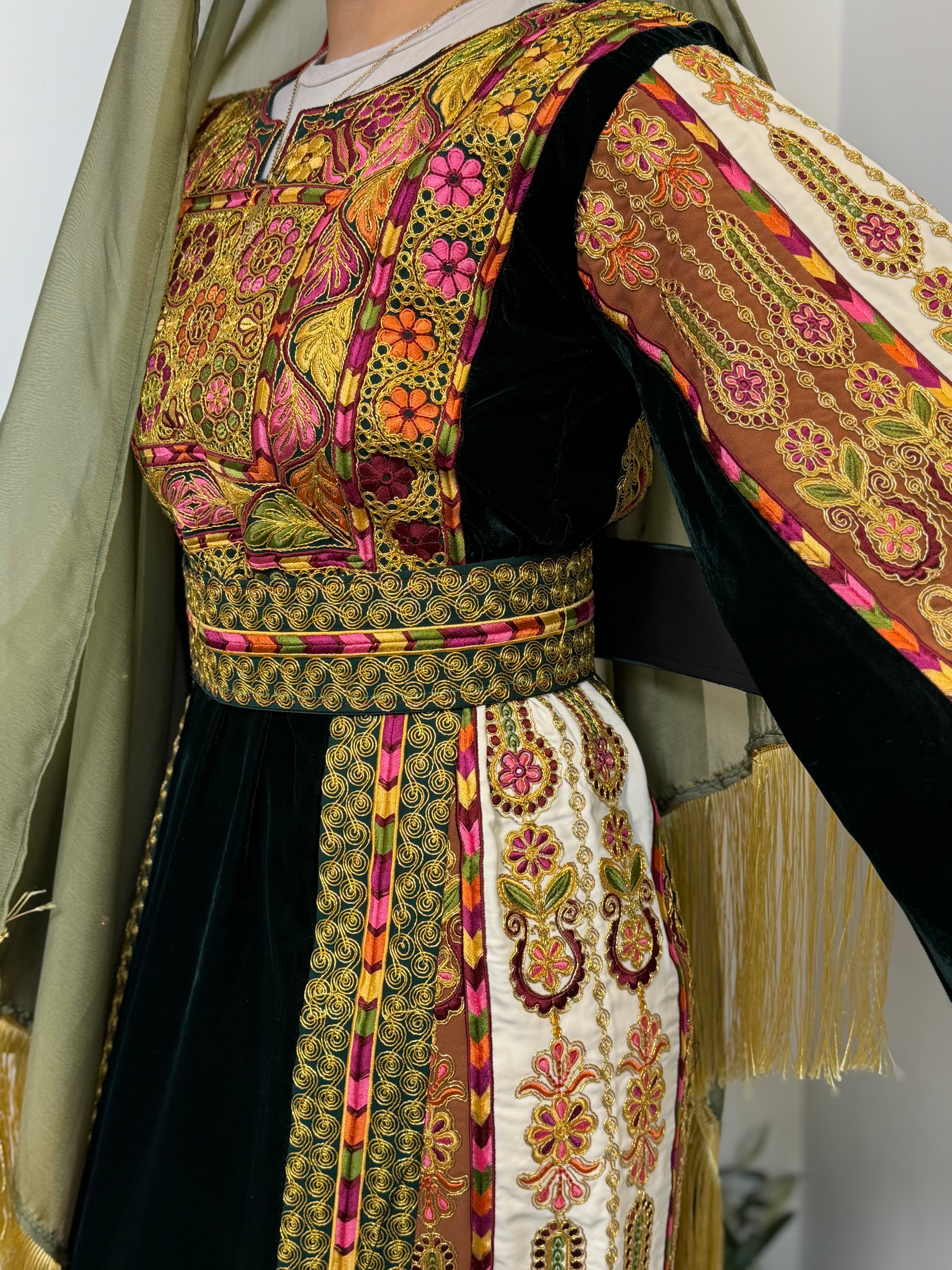 Mariam Olive Embroidered Thobe