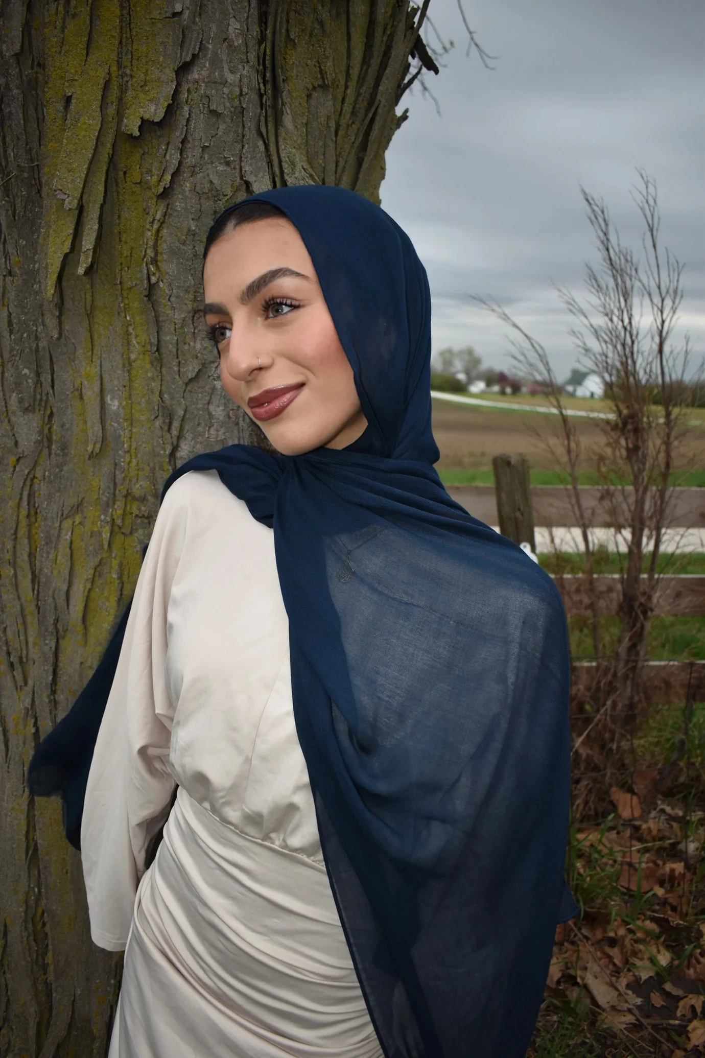 Modal- Navy