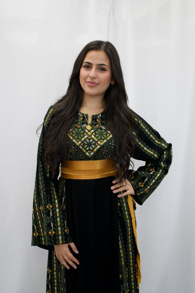 Yara green Thobe Black