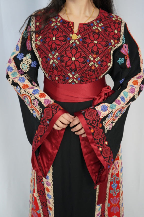 Heritage Bloom Thobe Black