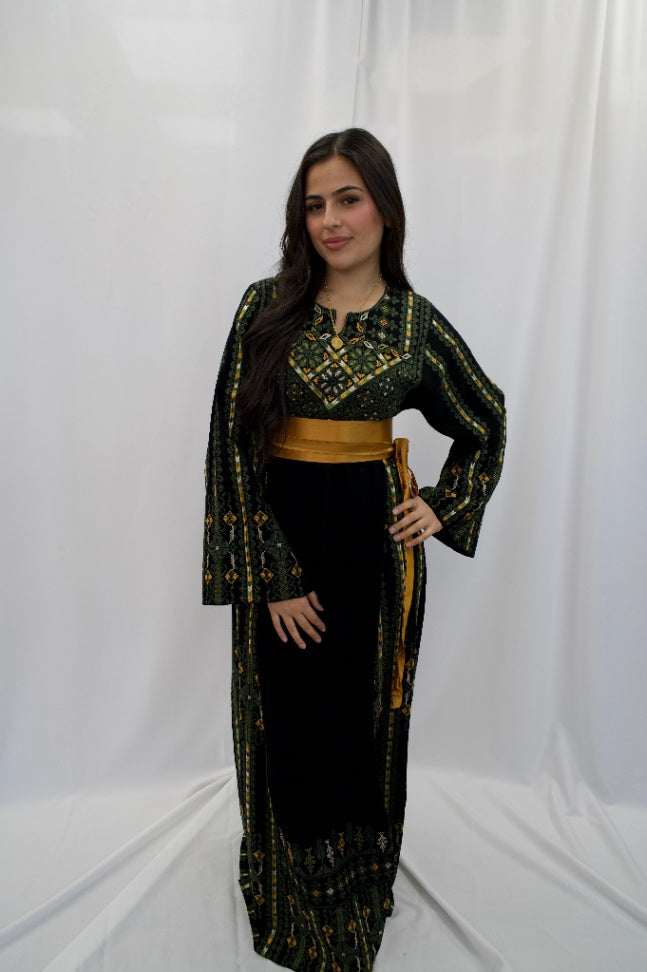 Yara green Thobe Black