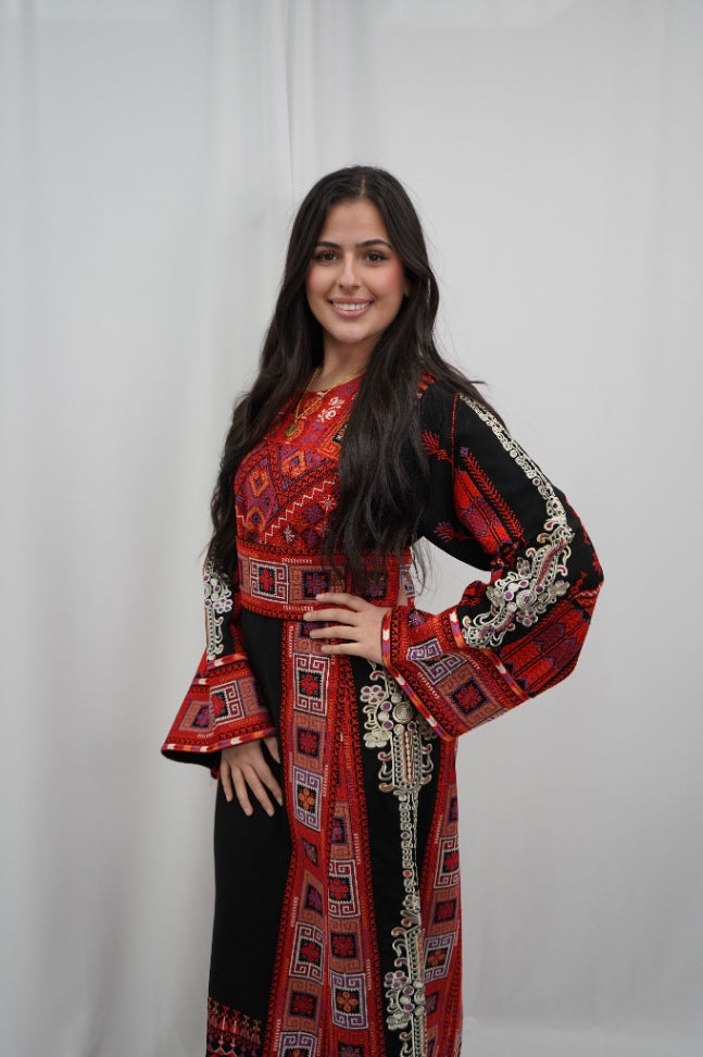 Safiya Thobe Black