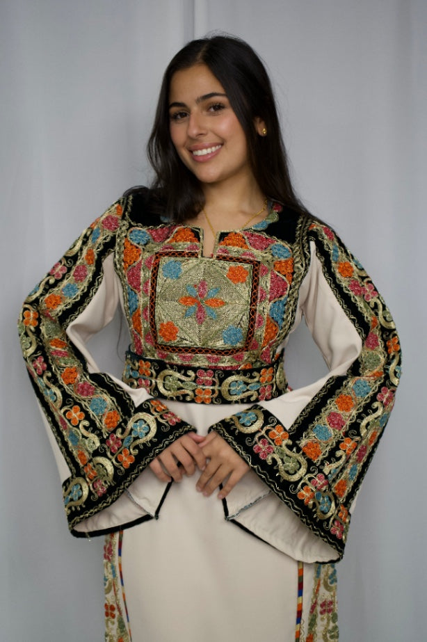 Yasmine Thobe Beige