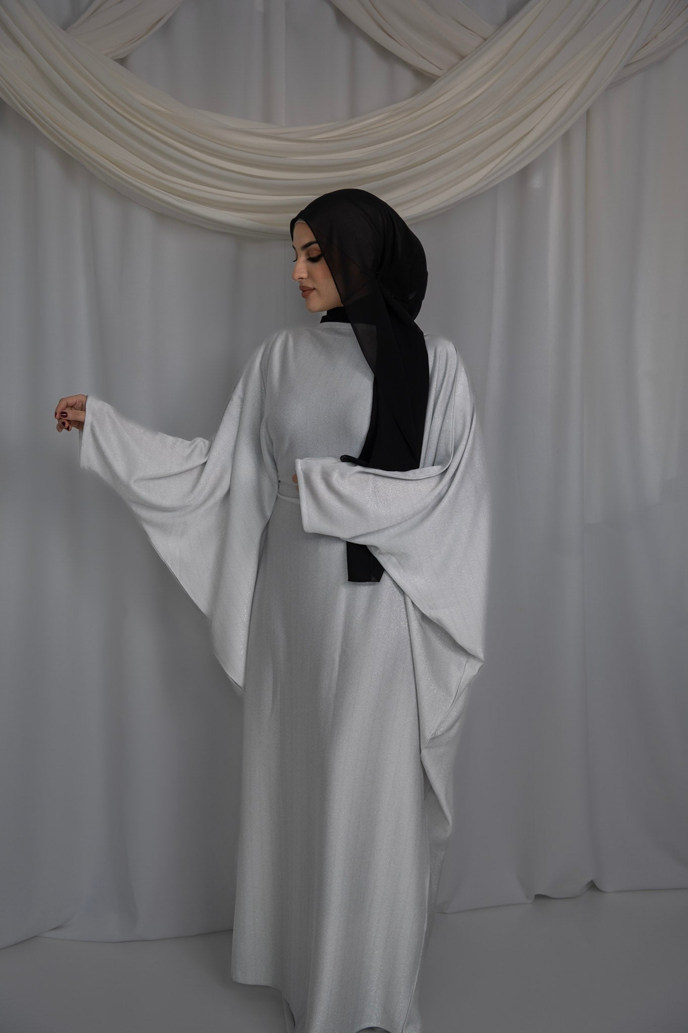Noura Abaya Silver