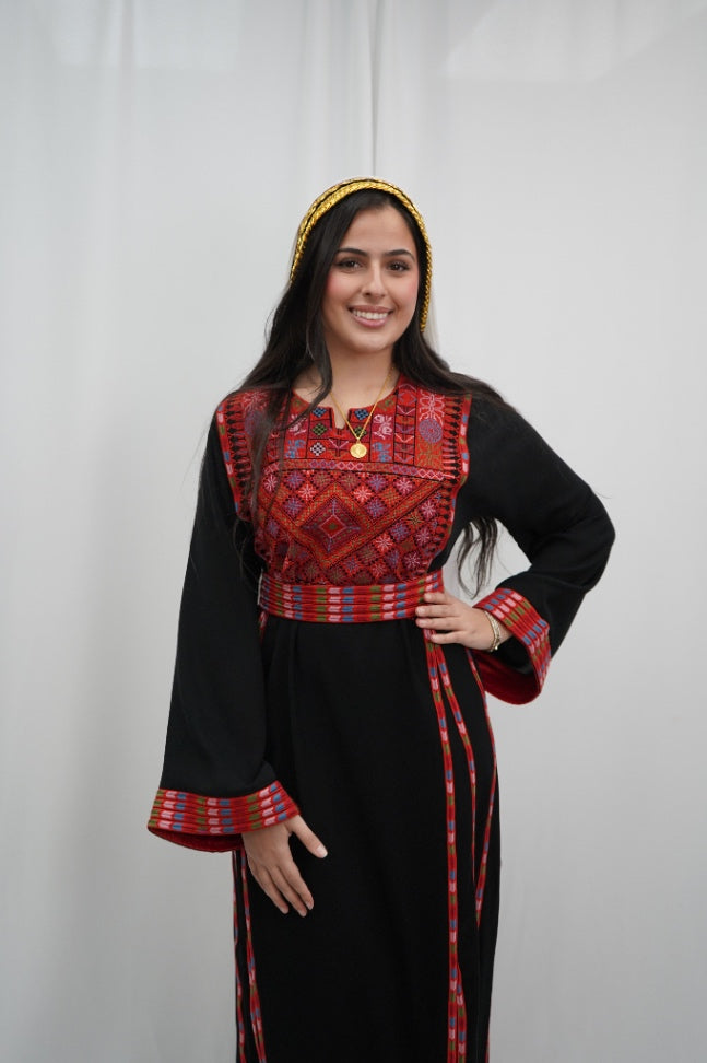 Yusra Thobe Black